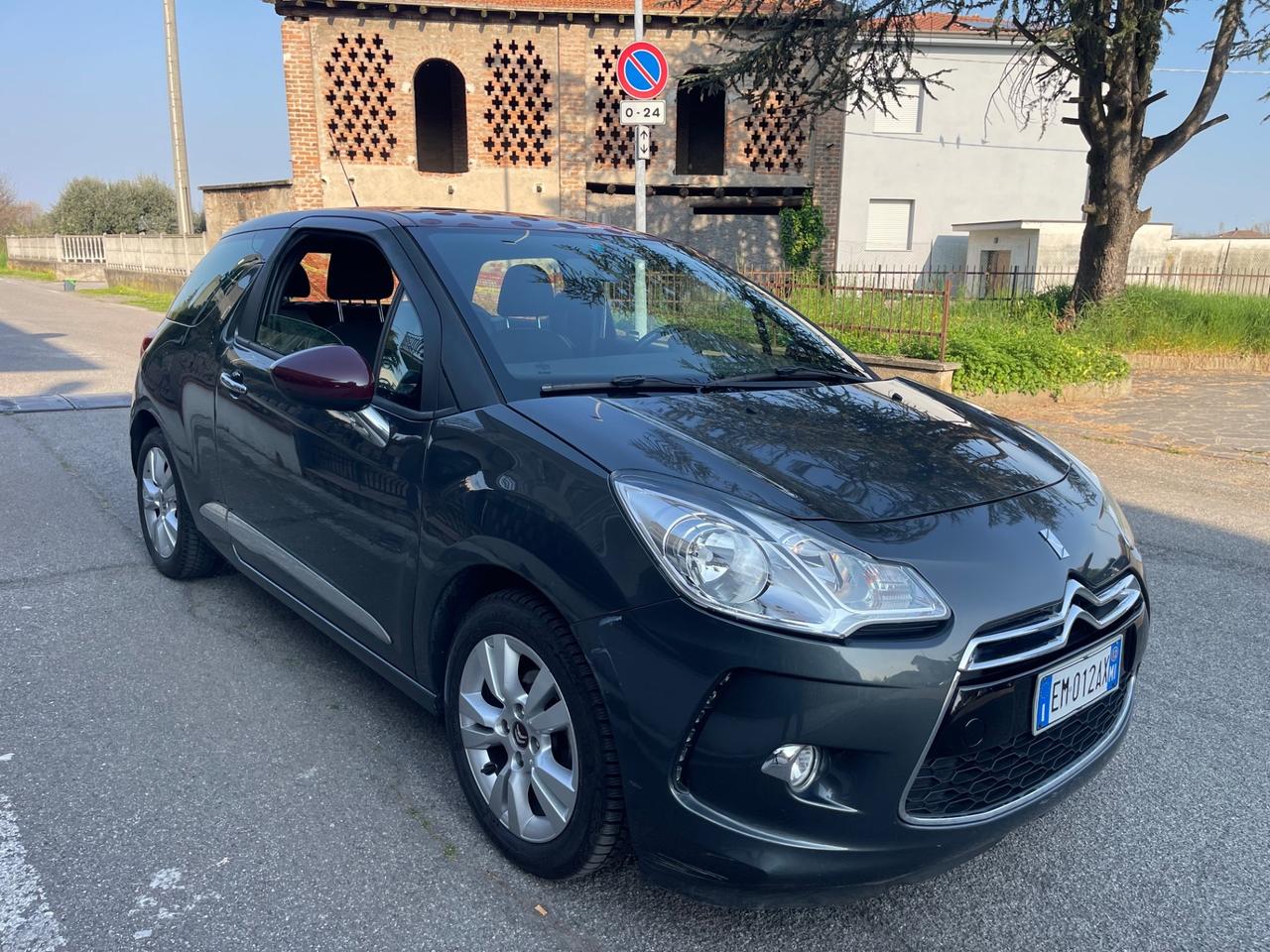 Ds DS3 DS 3 1.4 HDi 70 Just Black
