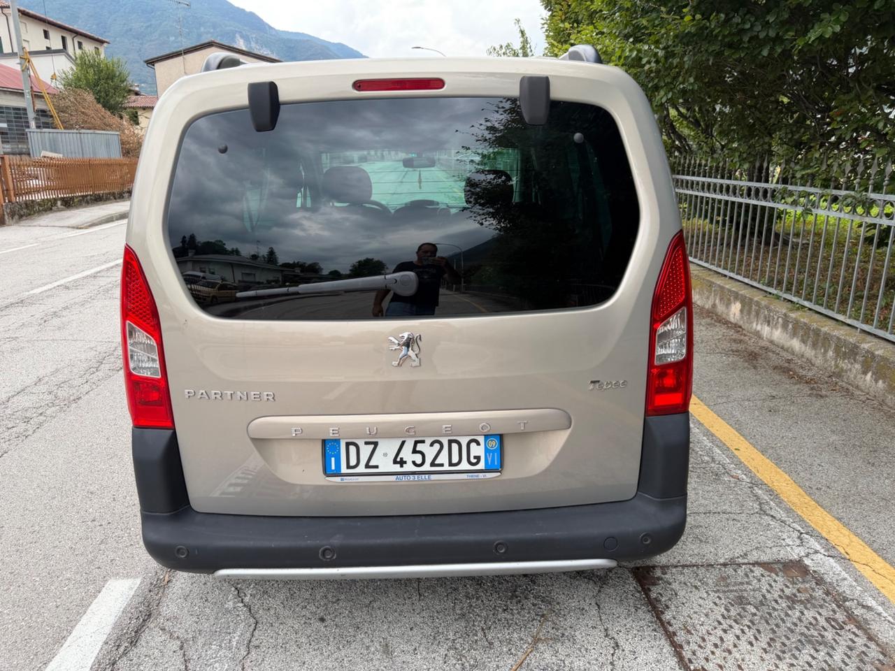 Peugeot Partner Tepee 1.6 HDi 90CV Outdoor