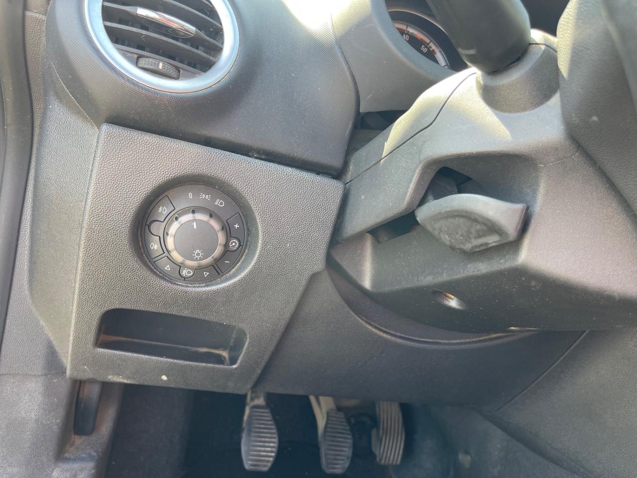 Opel Corsa 1.2 5 porte Easytronic Club