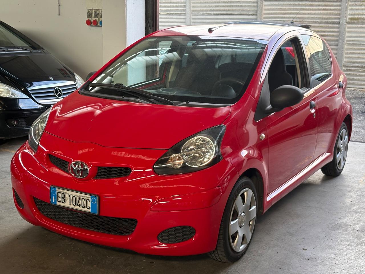 Toyota Aygo 1.0 12V VVT-i 5 porte Deep Ocean Connect