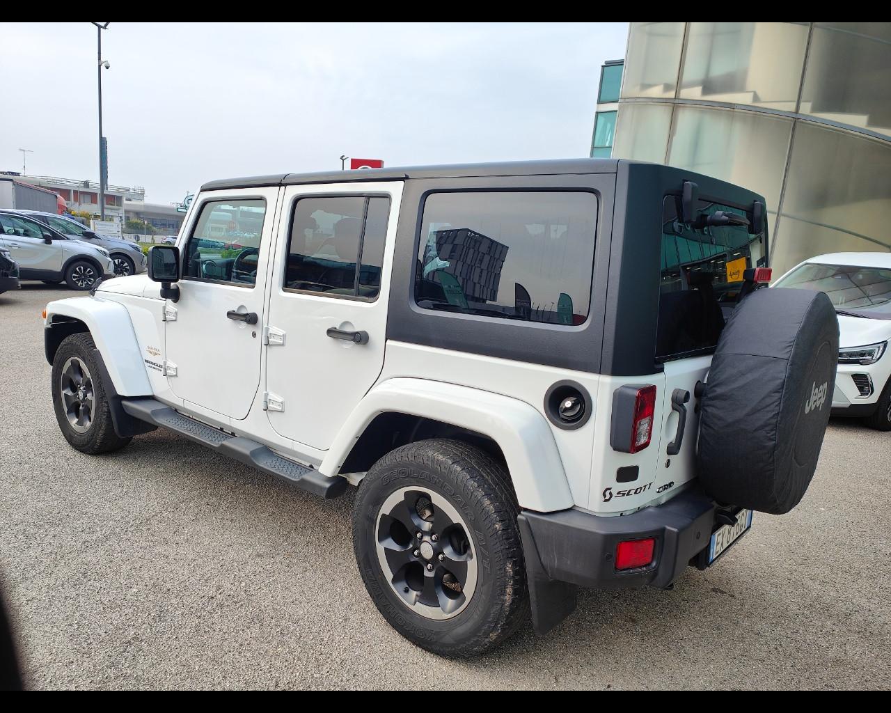 JEEP Wrangler 3ª serie Wrangler Unlimited 2.8 CRD DPF Sahara Auto