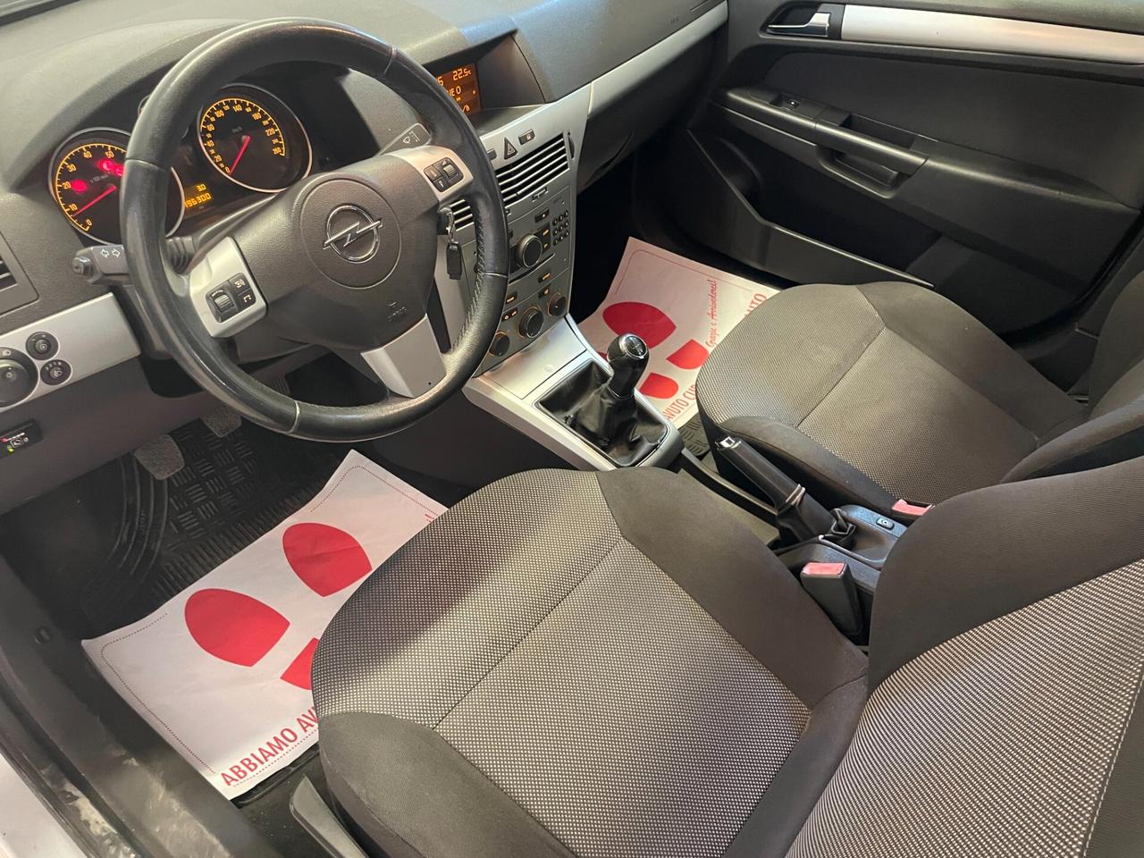 Opel Astra 5p 1.4 GPL FULL TAGLIANDATA NEOPATENTATI