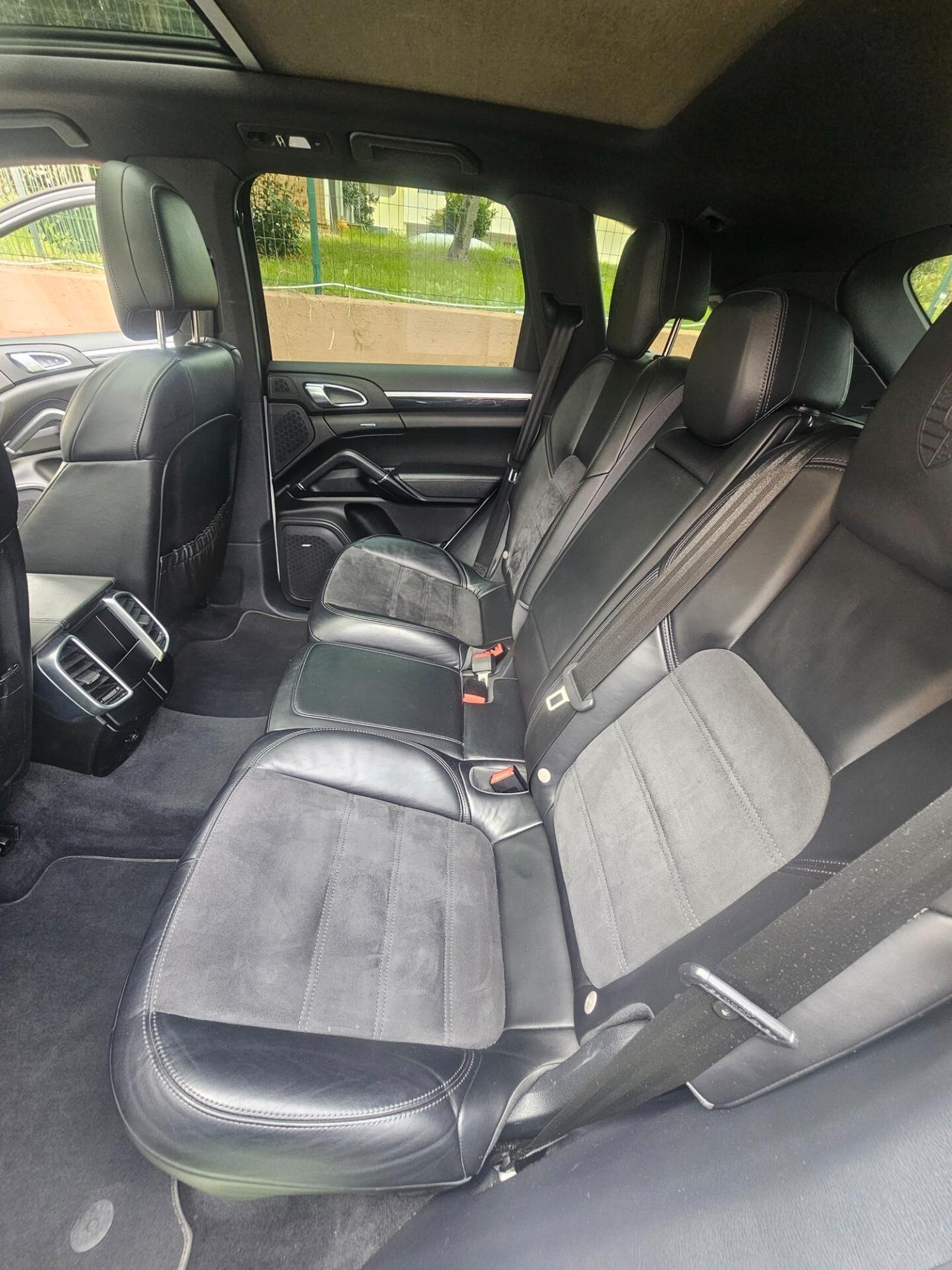 Porsche Cayenne 3.0 Diesel Platinum Edition