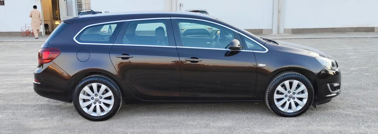 Opel Astra 1.6 CDTI 136CV EcoFLEX S&S Sports Tourer Cosmo