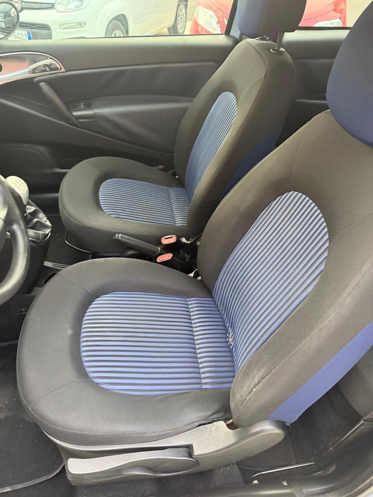 Lancia Ypsilon 1.3 MJT 75 CV