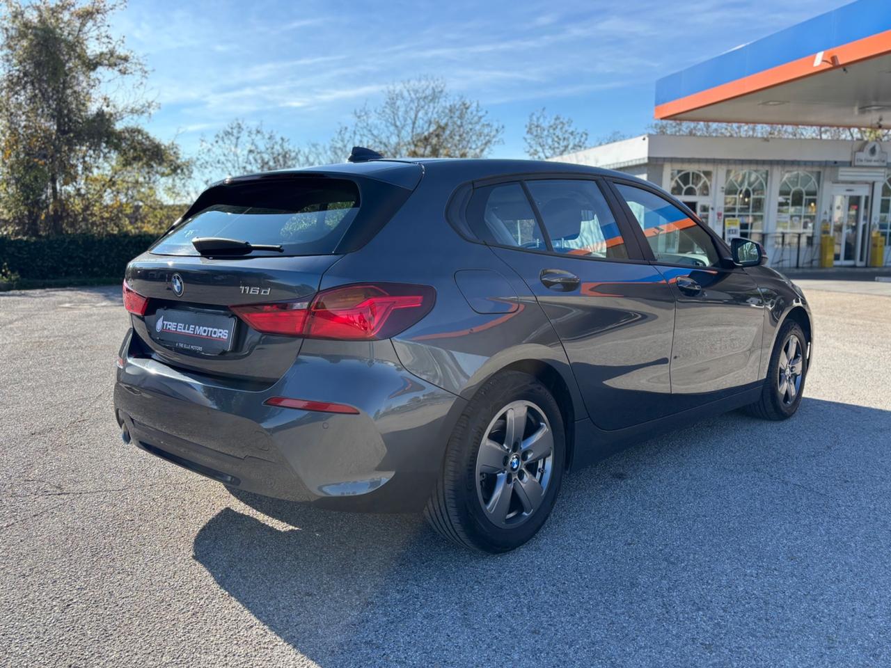 Bmw 116 116d 5p. Business Advantage