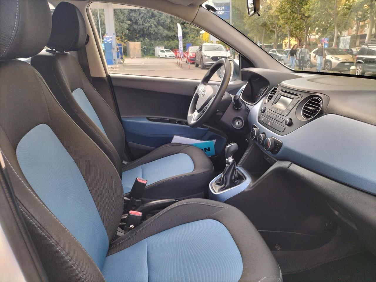 Hyundai i10 - TENUTA BENE !!!