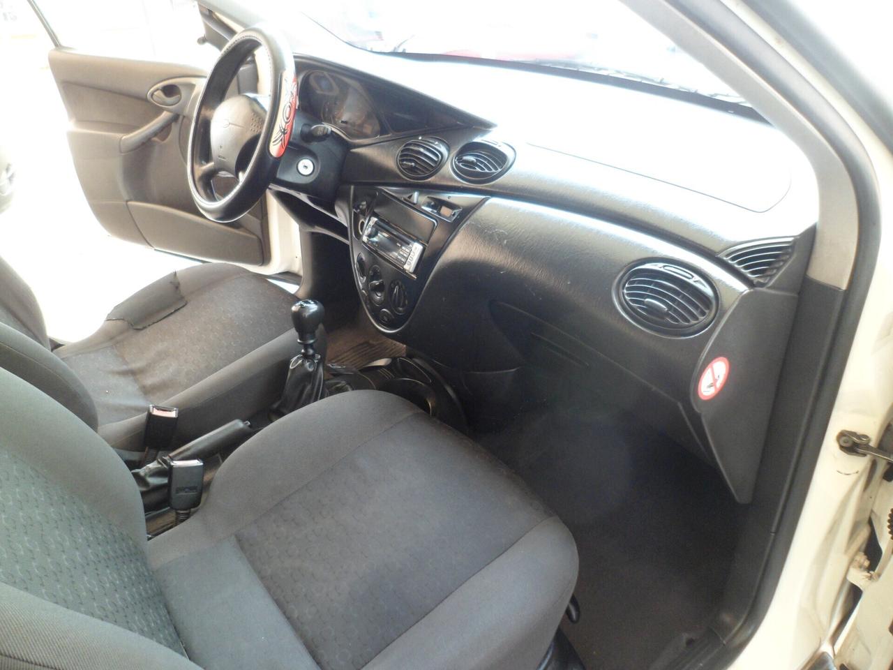 Ford Focus 1.8 TDCi 5p gancio traino full 00