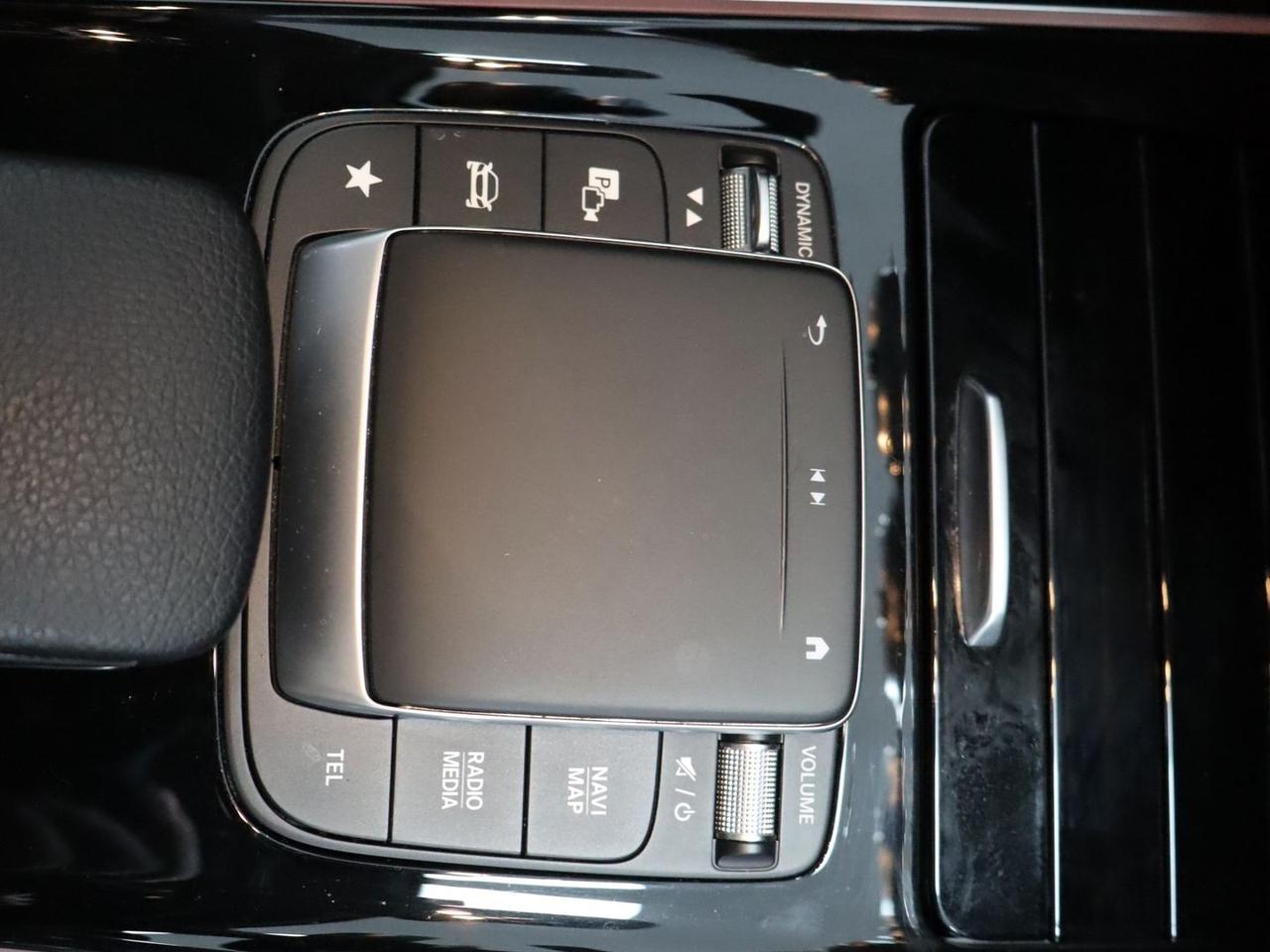 Mercedes-Benz GLB 200 Premium GLB 200 D #10288