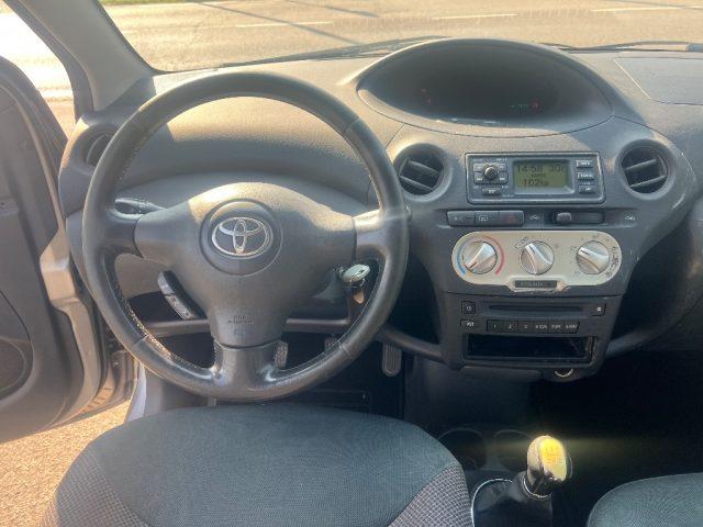TOYOTA Yaris 1.3i 16V cat 3 porte Sol Blue