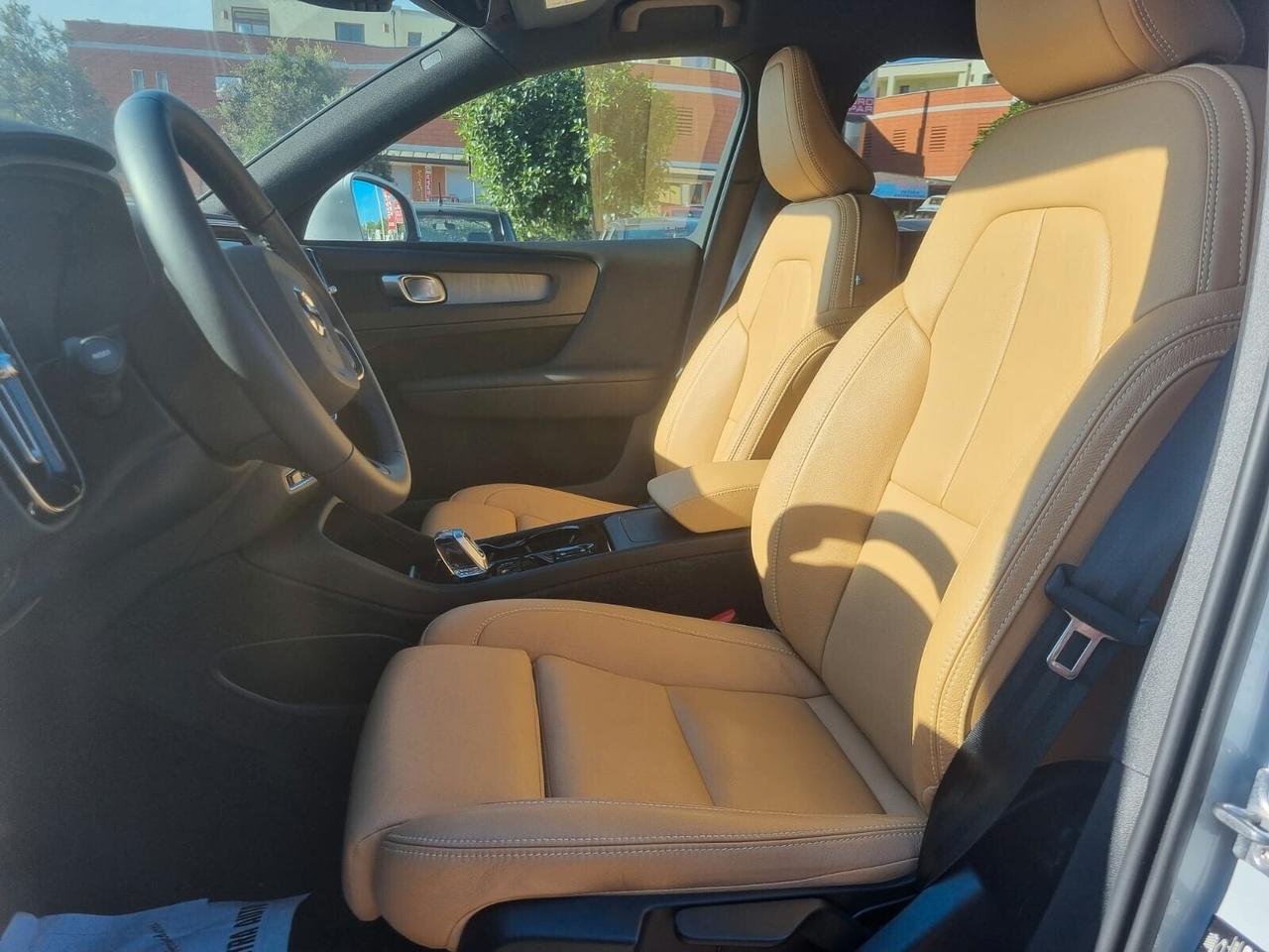 Volvo XC40 Momentum 163cv