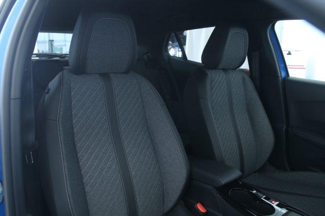 PEUGEOT 2008 PureTech 130 S&S EAT8 Allure Vision pack