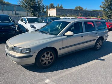 Volvo V70/XC70 XC70 2.4 D5 20V cat aut. AWD Optima