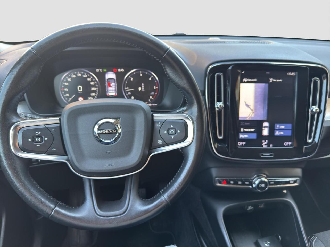 Volvo XC40 2.0 150cv d3 Momentum 2020