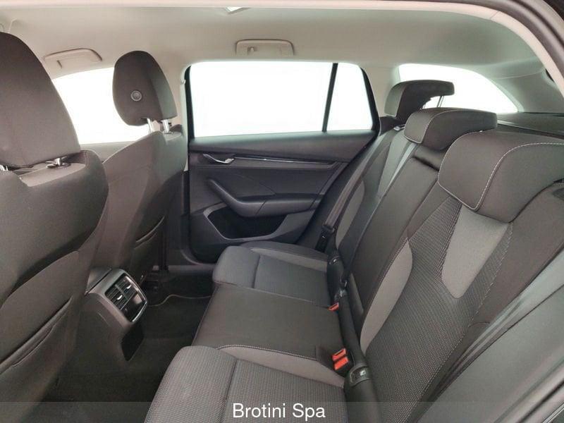 Skoda Octavia 2.0 TDI EVO SCR DSG Wagon Ambition