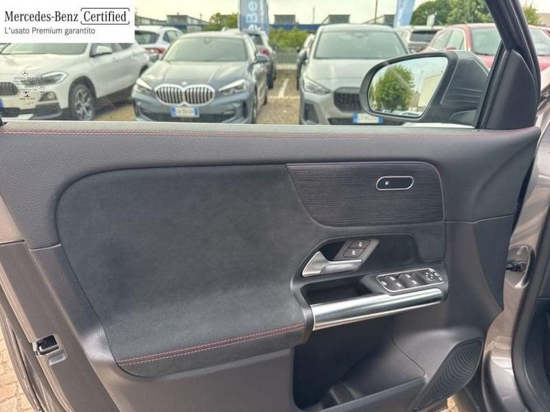 Mercedes-Benz GLA 200 D PREMIUM AUTO