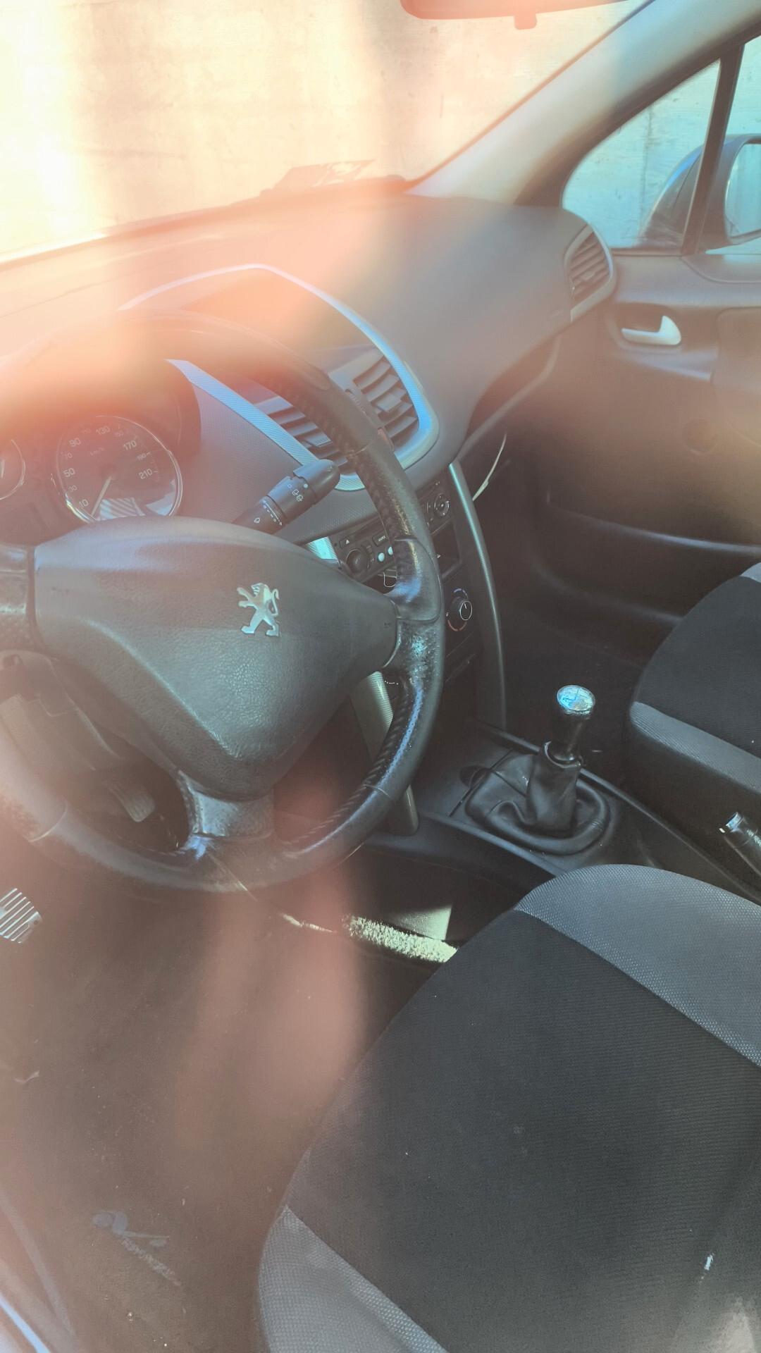 Peugeot 207 1.6 8V HDi 93CV 3p. Active