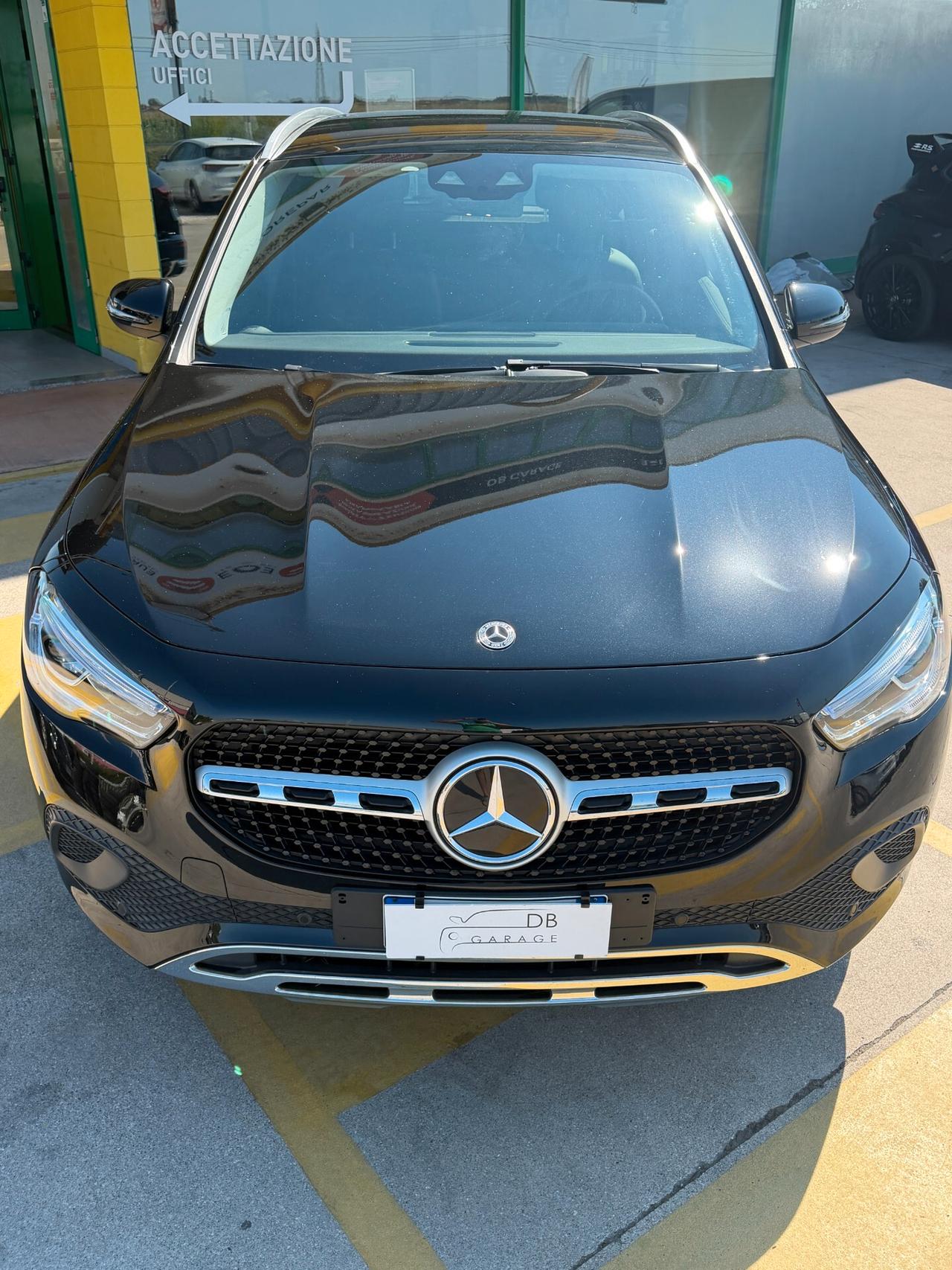 Mercedes-benz GLA 180 200 Automatic Progressive