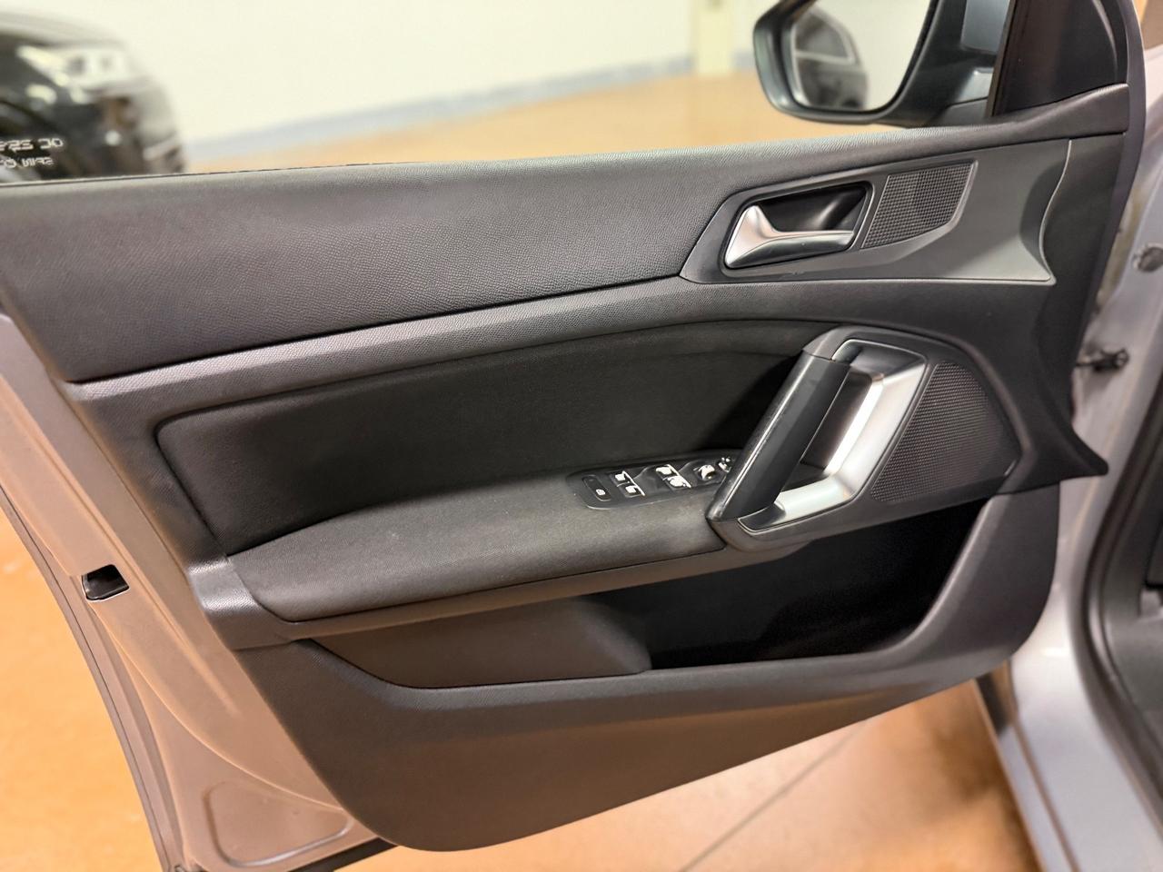 Peugeot 308 BlueHDi 120 S&S SW Business