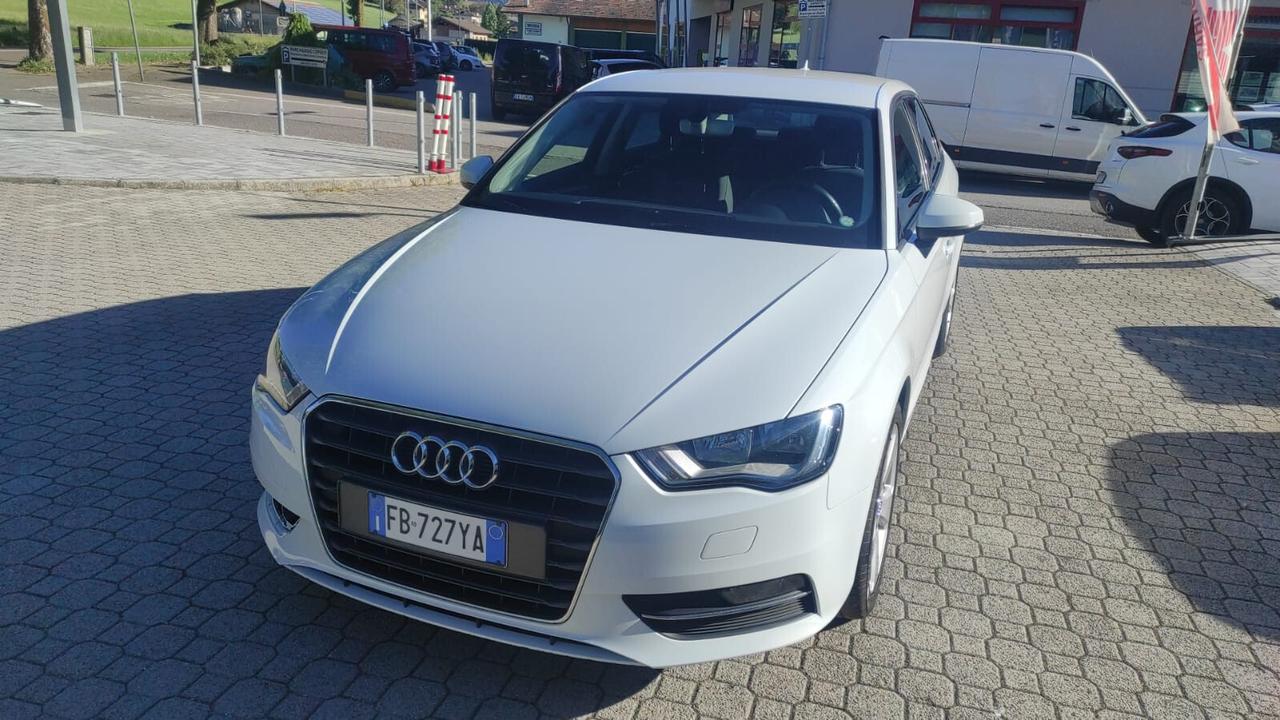 AUDI A3 SPORTBACK 5 POSTI 1.6 TDI 110CV
