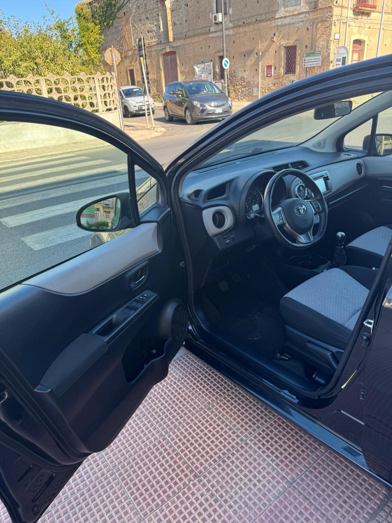 Toyota Yaris 1.4 D-4D 5 porte Lounge
