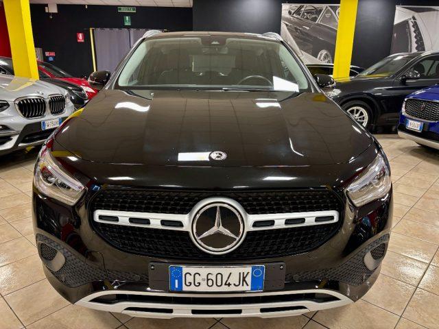 MERCEDES-BENZ GLA 200 d Automatic Sport UNIPRO - NIGHT BLACK EDITION