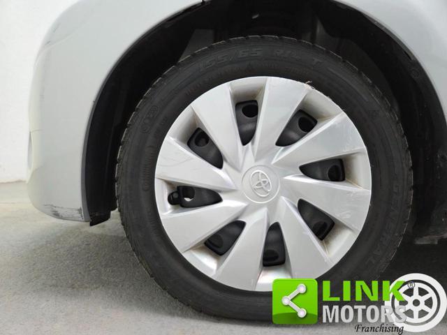 TOYOTA Aygo Active Connect GARANZIA NEOPATENTATI
