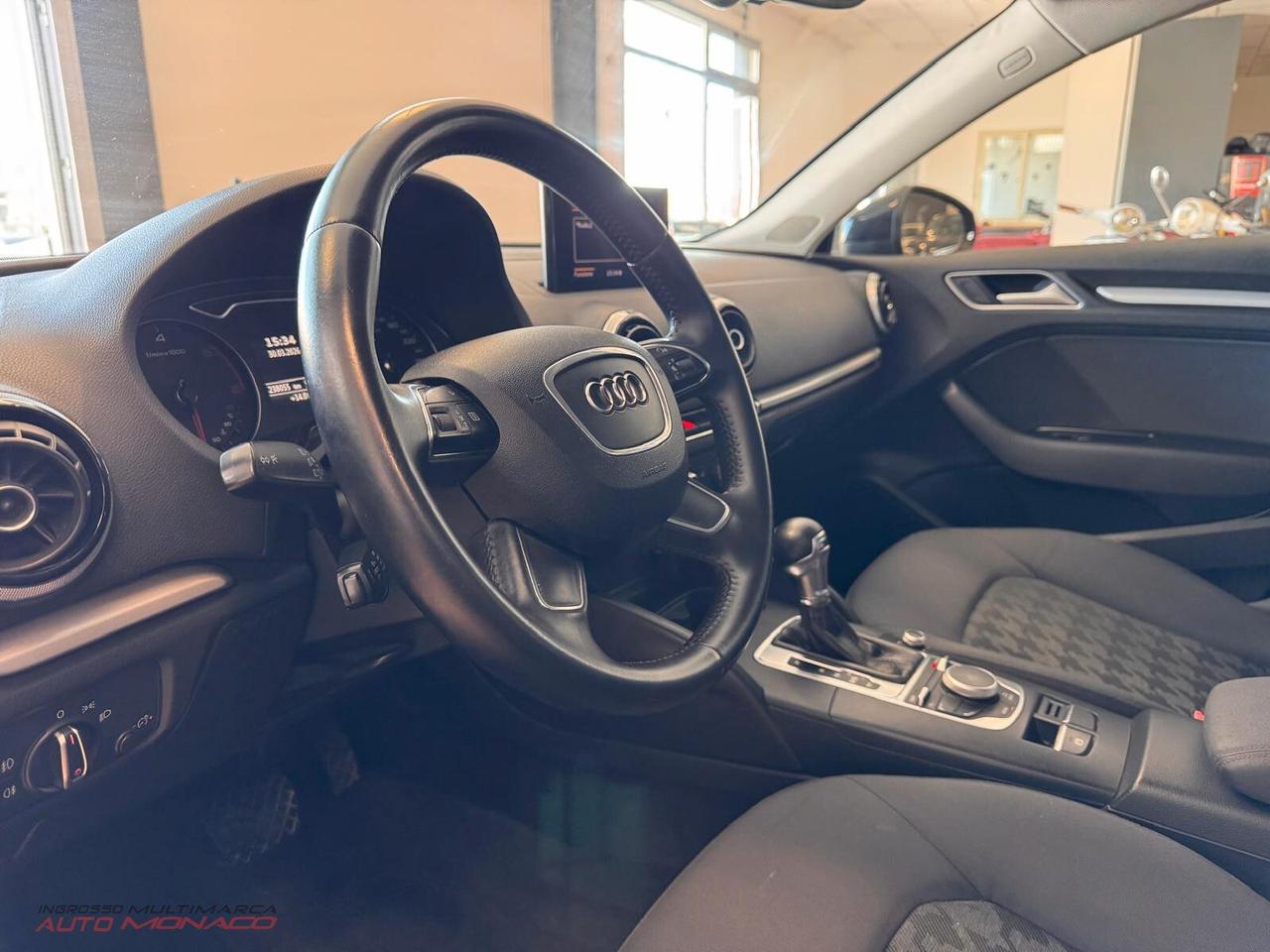 Audi A3 1.6 TDI 105cv Business 2014