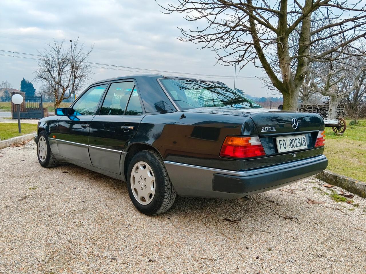 Mercedes-benz E200