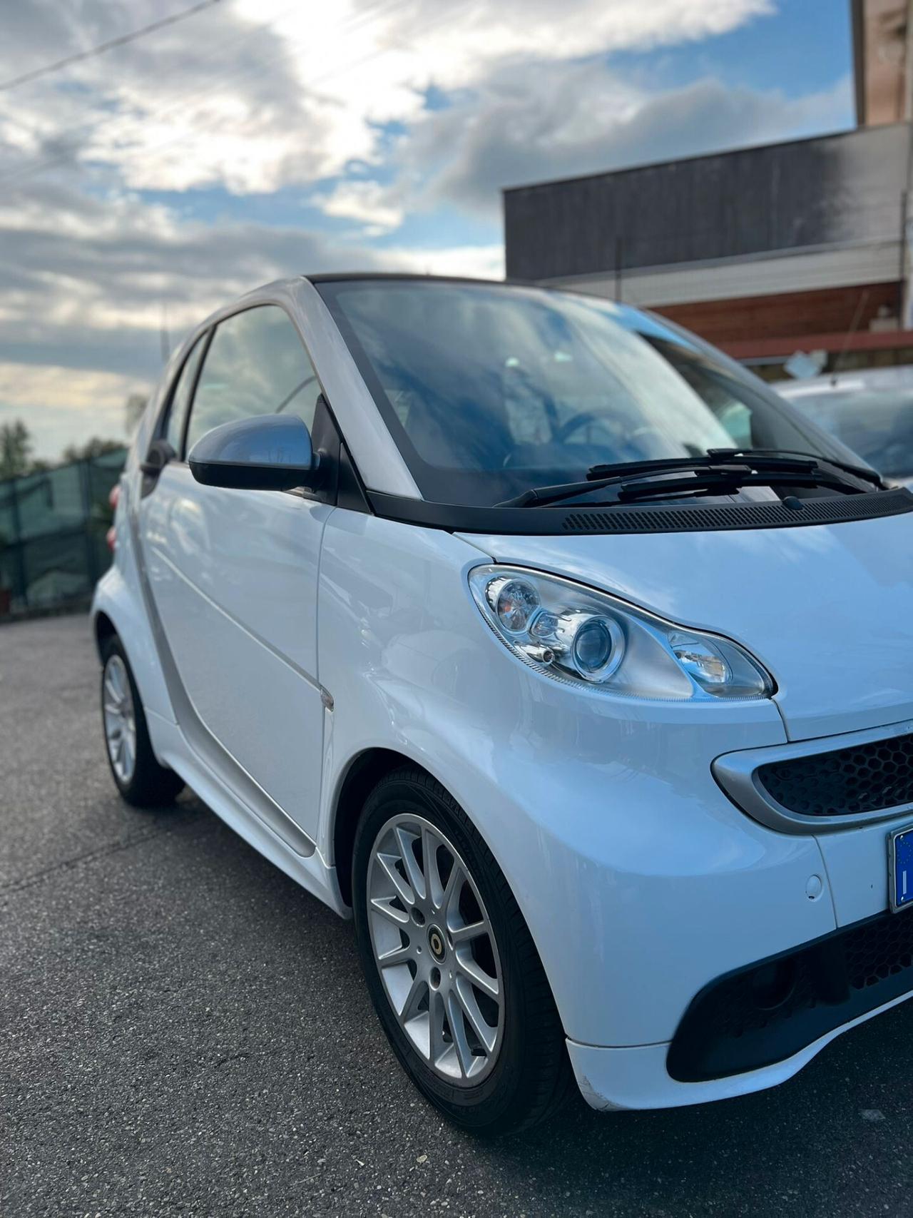 Smart ForTwo 1000 45 kW MHD coupé pure Teen II