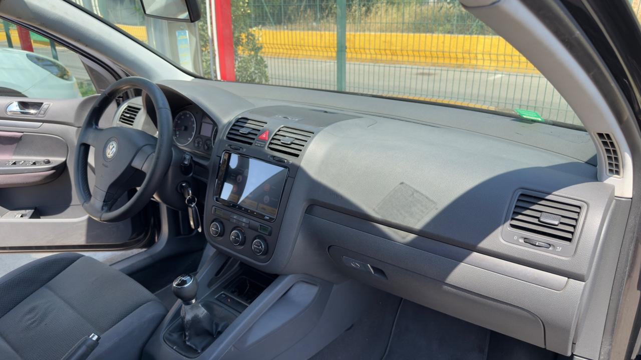 Volkswagen Golf 5 1.6 5p. Comfortline 2005