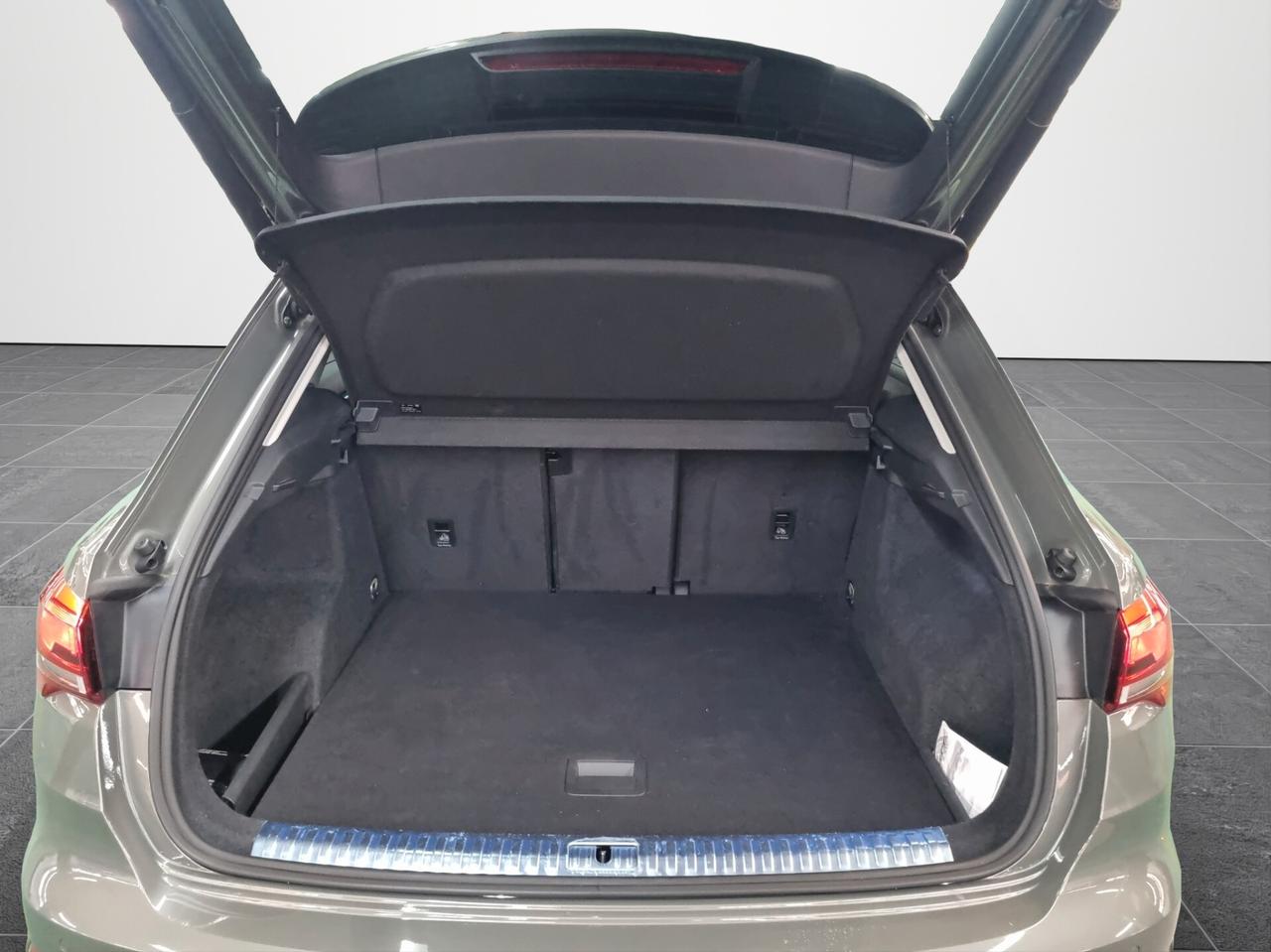 Audi Q3 35 TDI S tronic Business Advanced