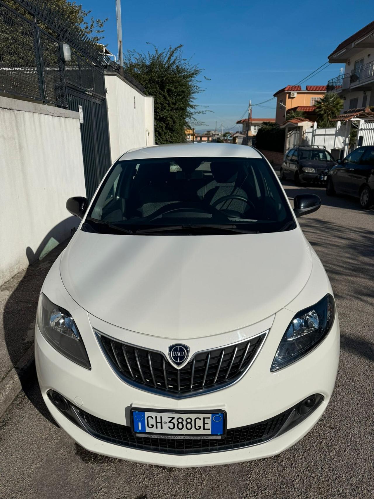 Lancia Ypsilon 1.0 FireFly 5 porte S&S Hybrid Ecochic Gold