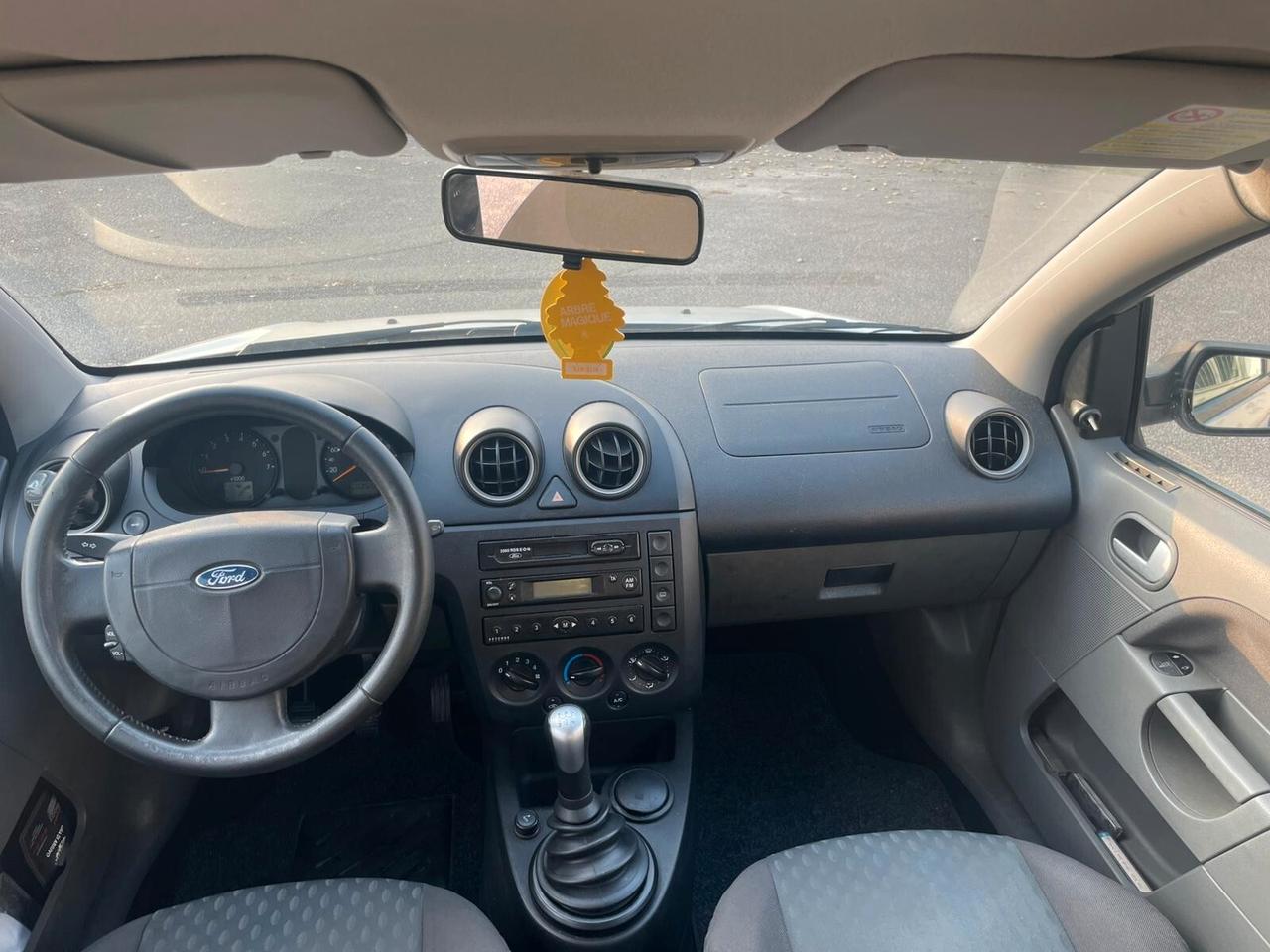 Ford Fiesta 1.2 5p. Neopatentati Unicoprop.