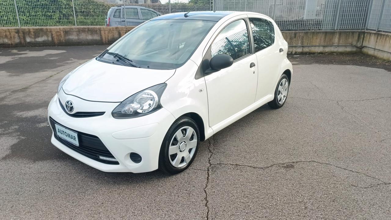 Toyota Aygo 1.0 12V VVT-i 5 porte Active Connect