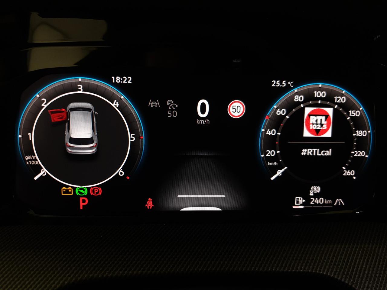 Volkswagen Golf 2.0 tdi r-line plus 150cv dsg