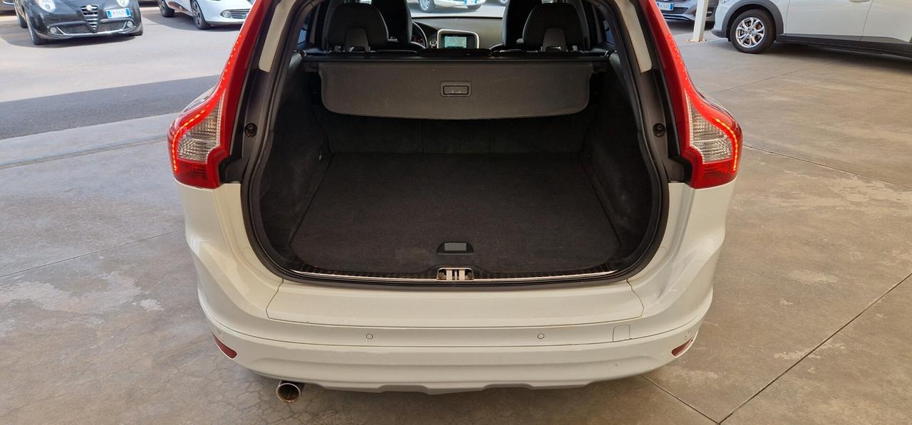 Volvo XC60 D3 2.0D 150cv Geartronic R-design