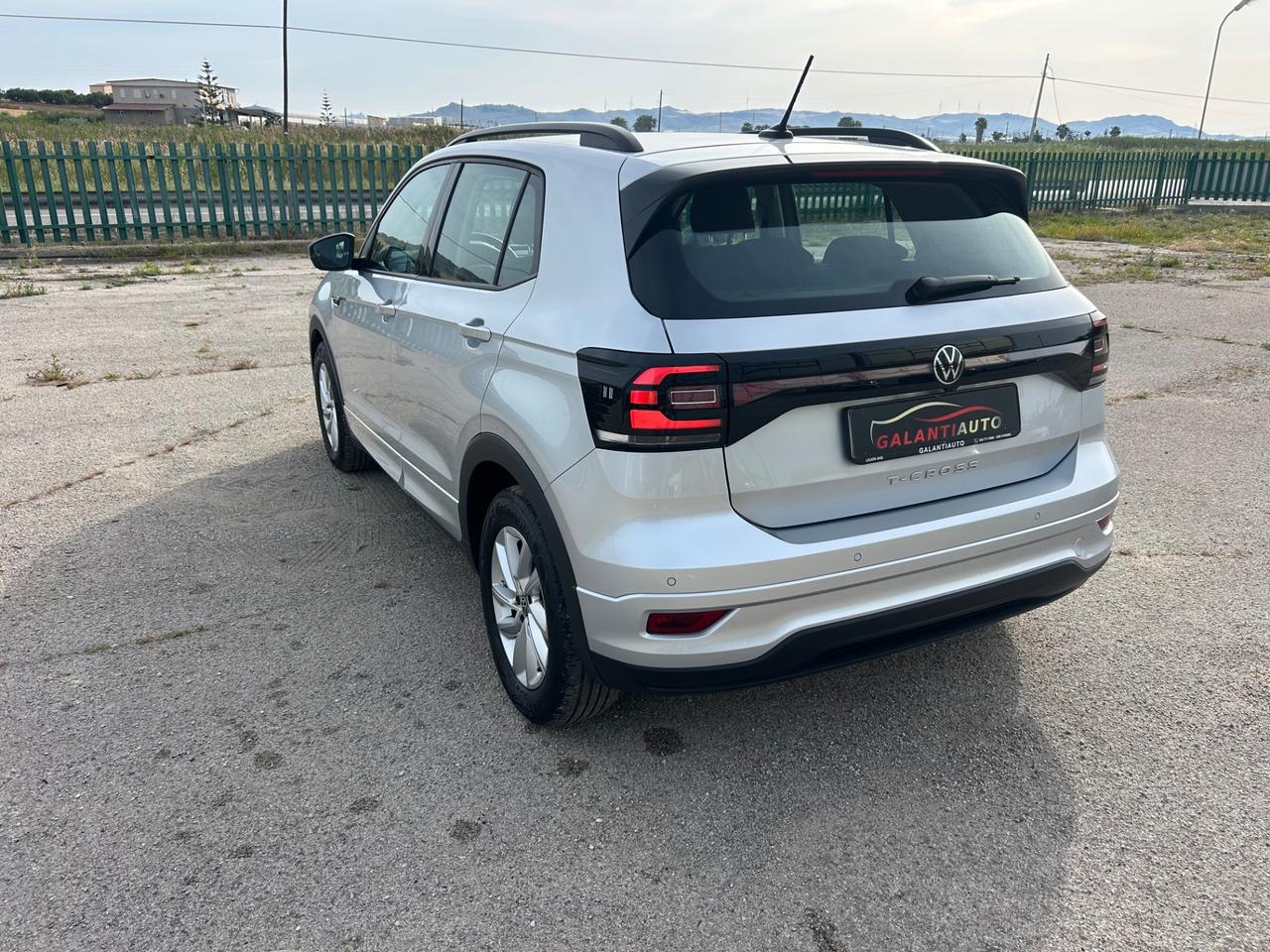 Volkswagen T-Cross 1.0 TSI R line