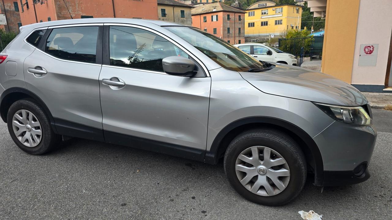 Nissan Qashqai 1.5 dCi DPF Tekna