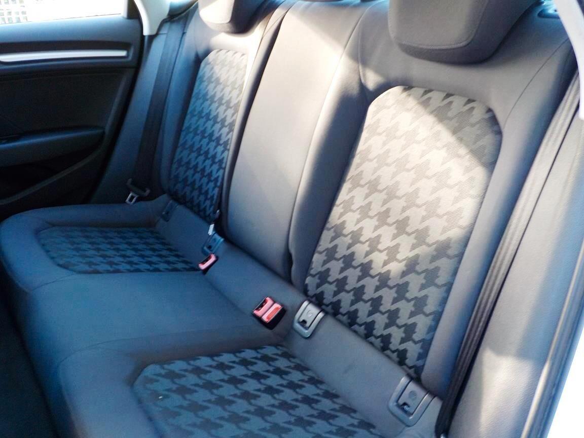 Audi A3 Sedan 1.6 TDI clean diesel Young