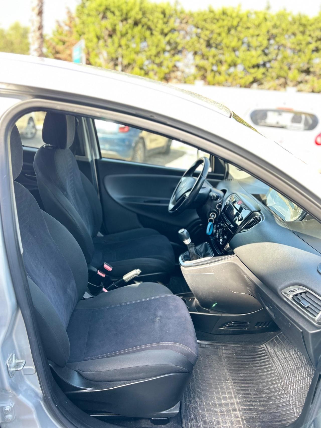Lancia Ypsilon 1.3 MJT 16V 95 CV 5 porte S&S Platinum