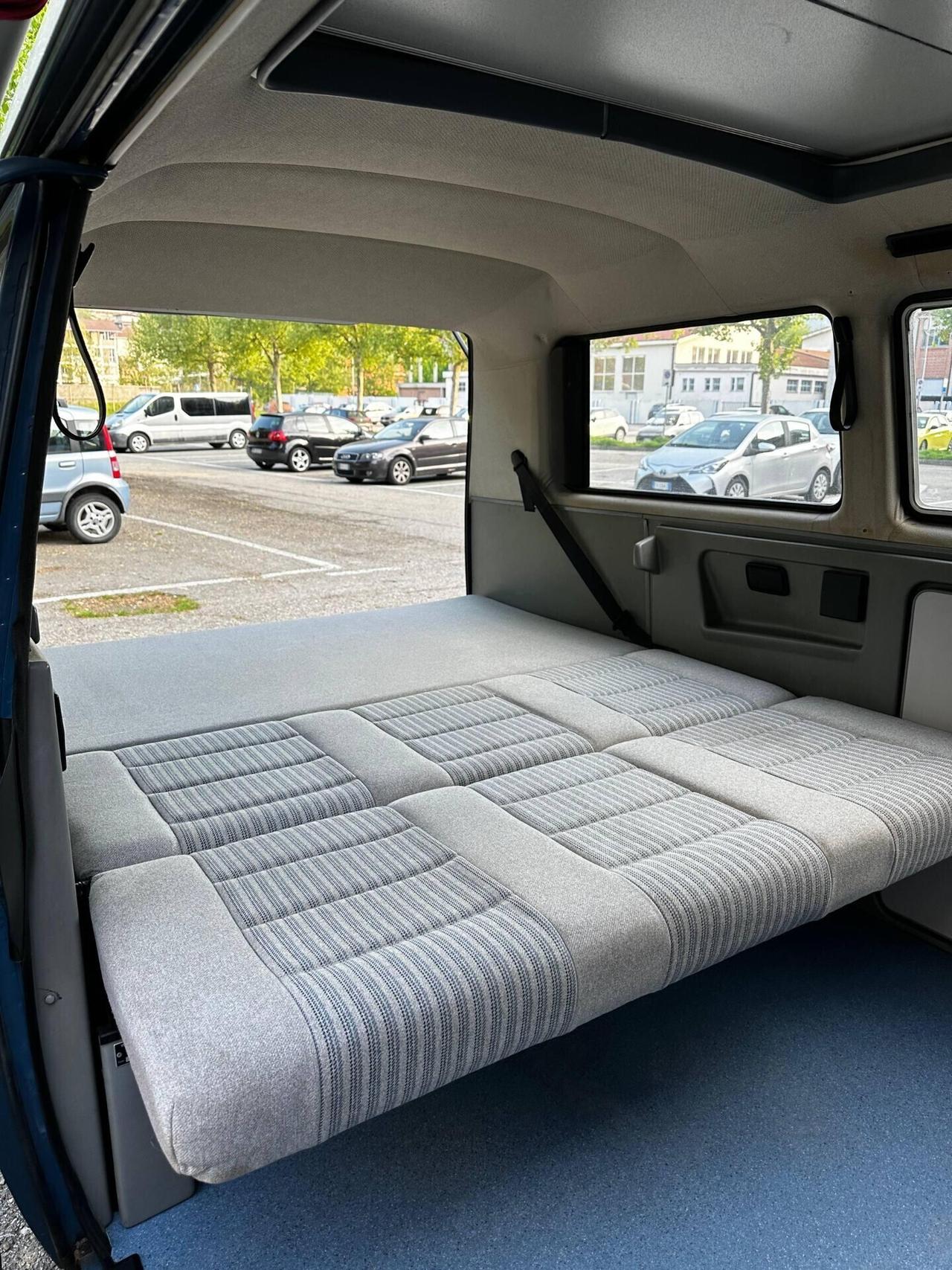 Volkswagen T3 MULTIVAN - 6 POSTI