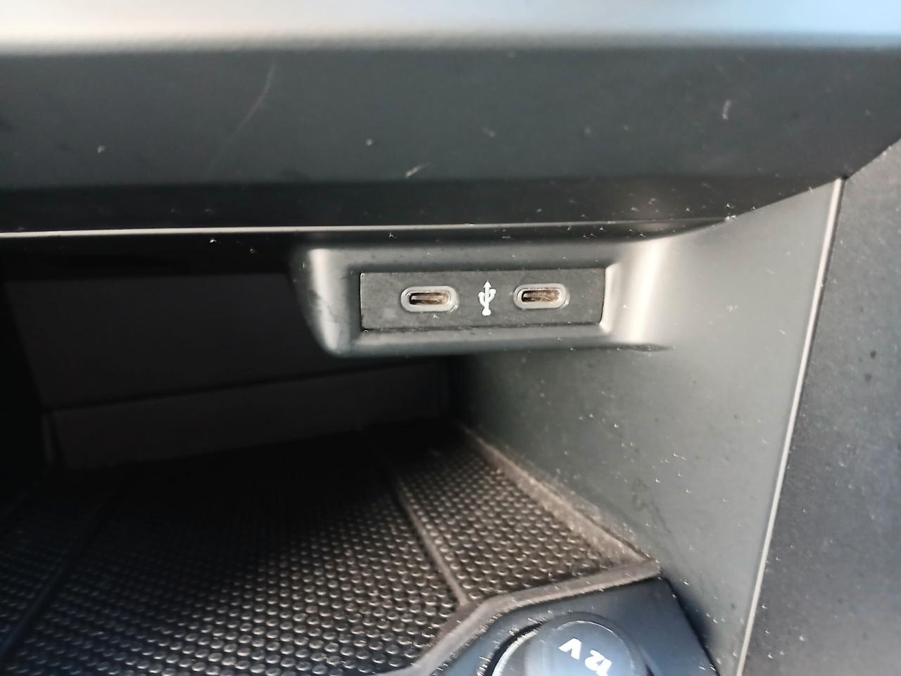 Volkswagen T-ROC 1.0 TSI 110CV BENZINA 2023