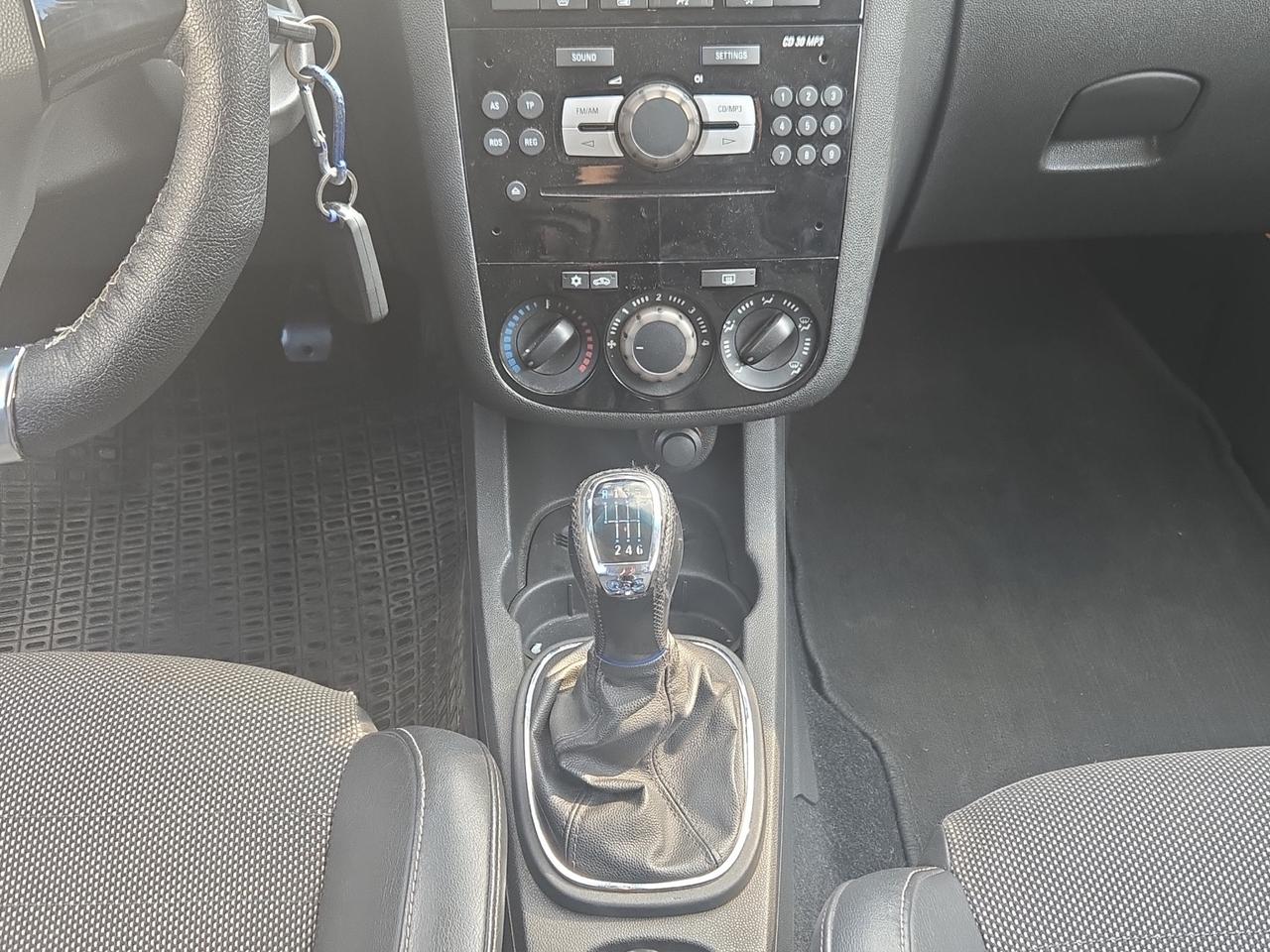 Opel Corsa 1.6 T 192CV 3 porte OPC