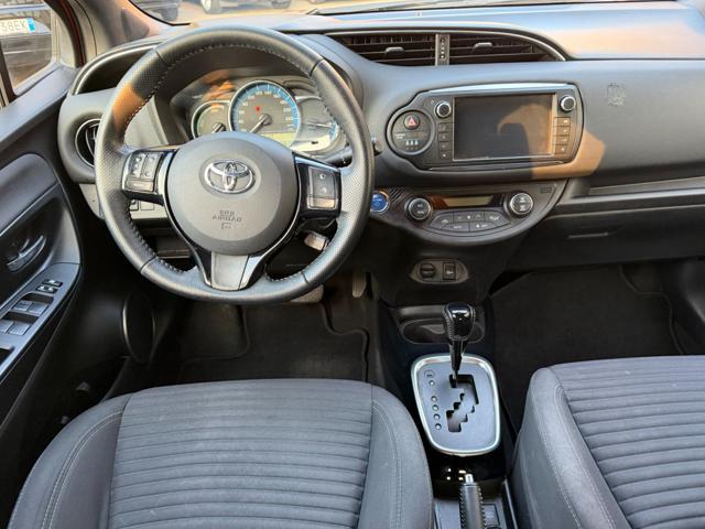 TOYOTA Yaris 1.5 Hybrid 5 porte Trend "Red Edition"