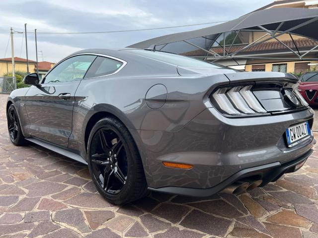 FORD Mustang Fastback 5.0 V8 aut. GT