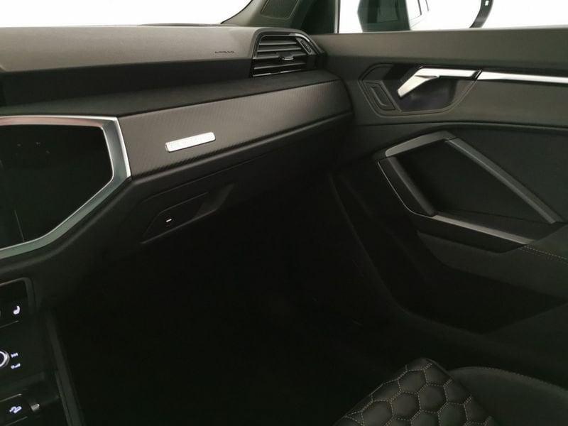 Audi Q3 RS 2.5 quattro s-tronic
