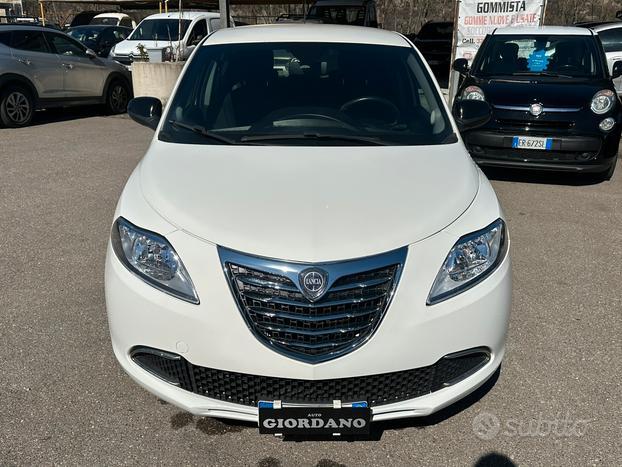 Lancia ypsilon 1.3 mj 95 cv