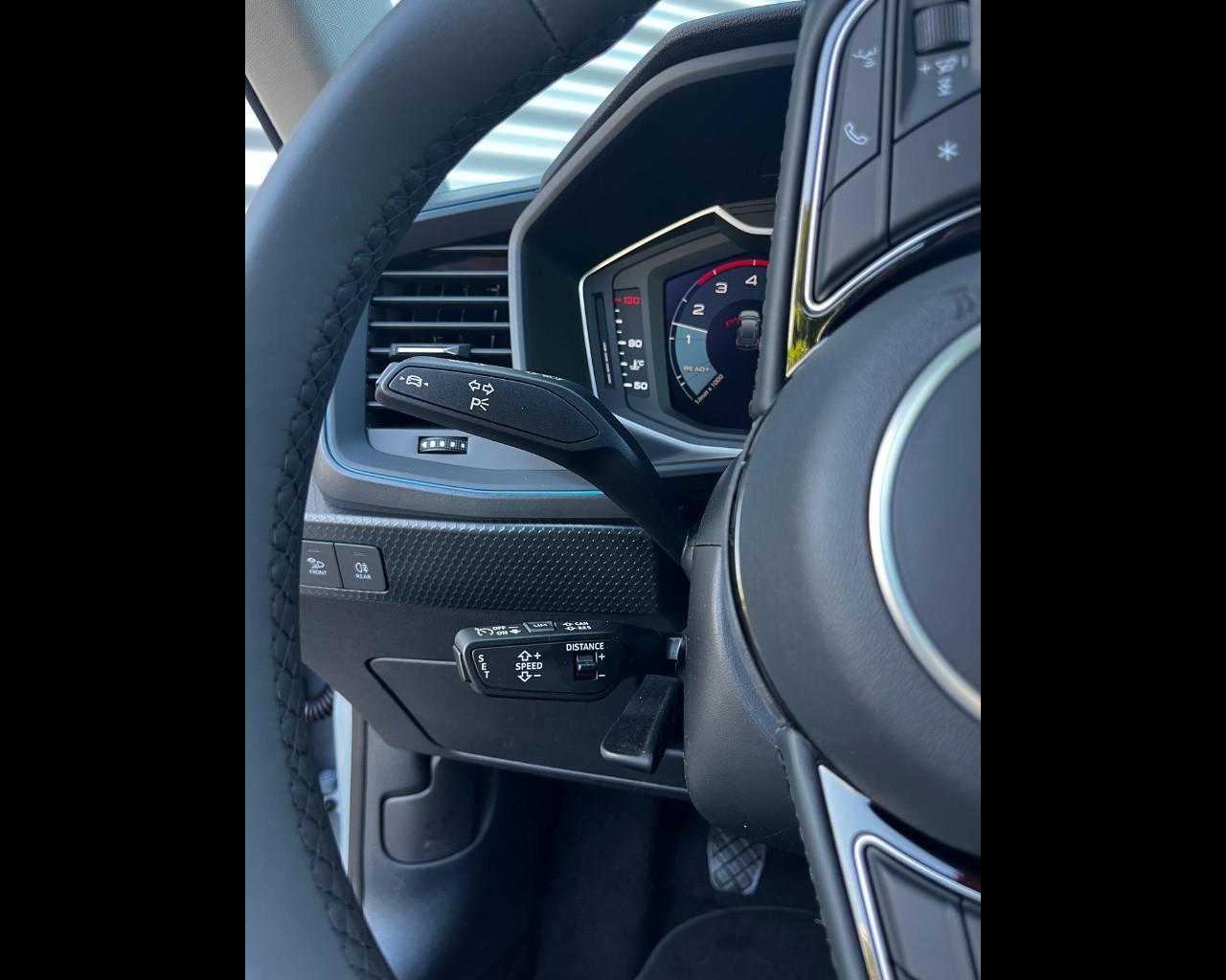 AUDI A1 ALLSTREET 30 TFSI IDENTITY CONTRAST