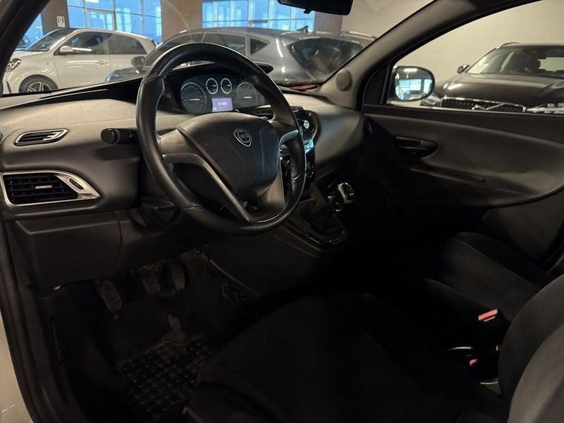 Lancia Ypsilon 1.2 69cv S Momodesign